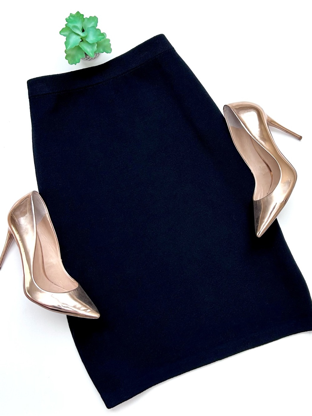 St John Basics Black Santana Knit Pencil Skirt Size 12